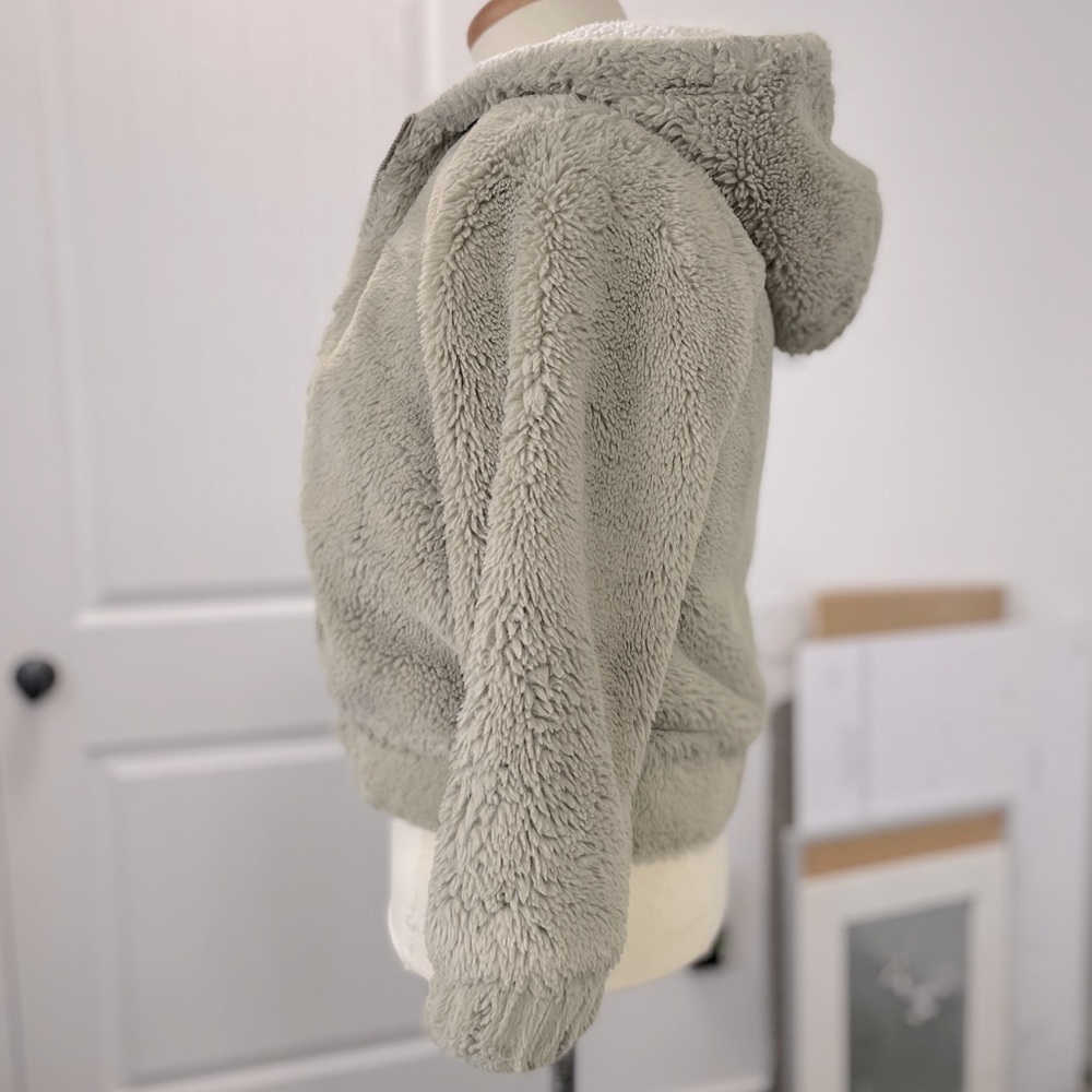 Forever 21 Girls | Medium Crop - Full Zip Fur Hoodie | - Picture 5 of 5